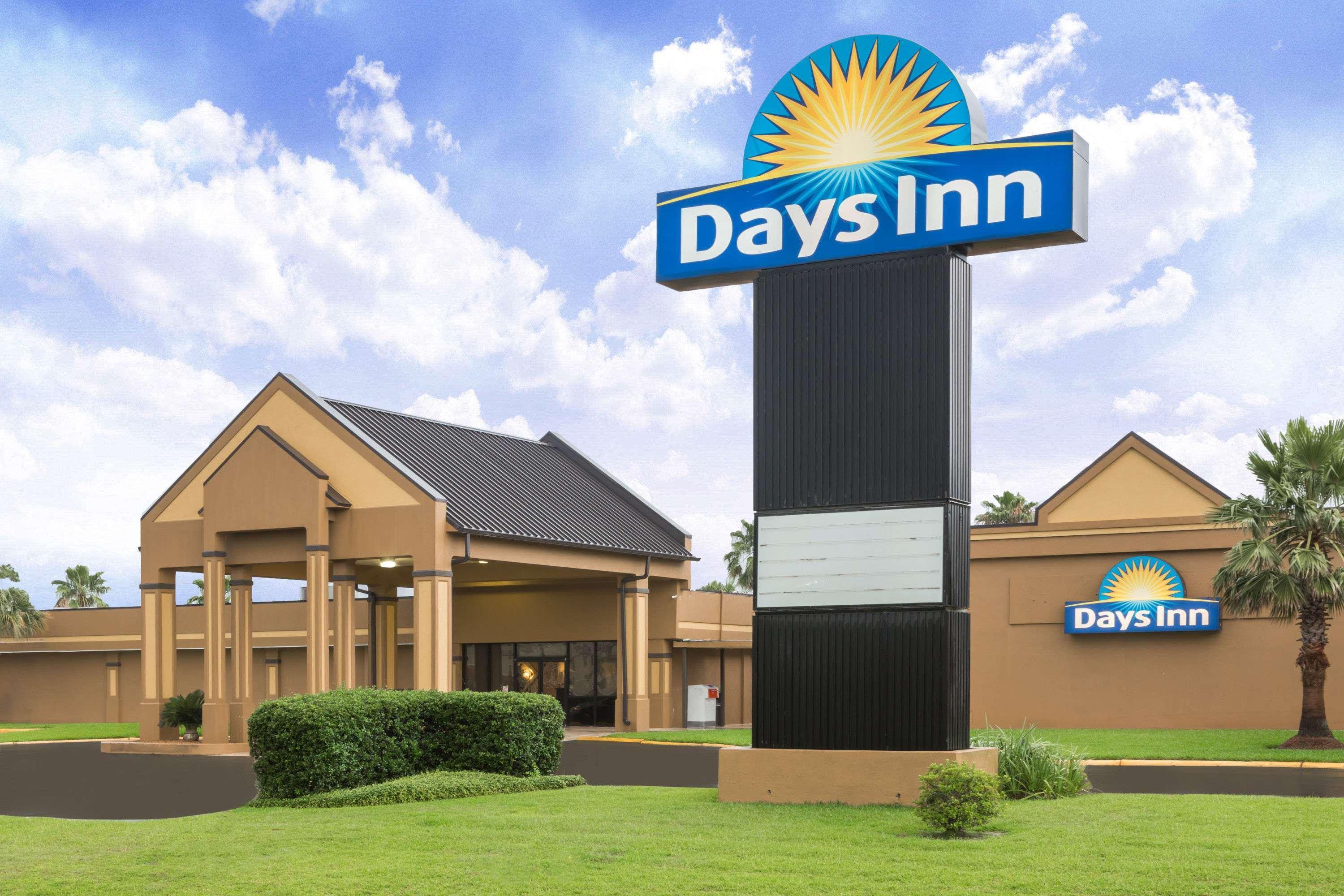 Days Inn & Suites By Wyndham Jennings Exteriér fotografie