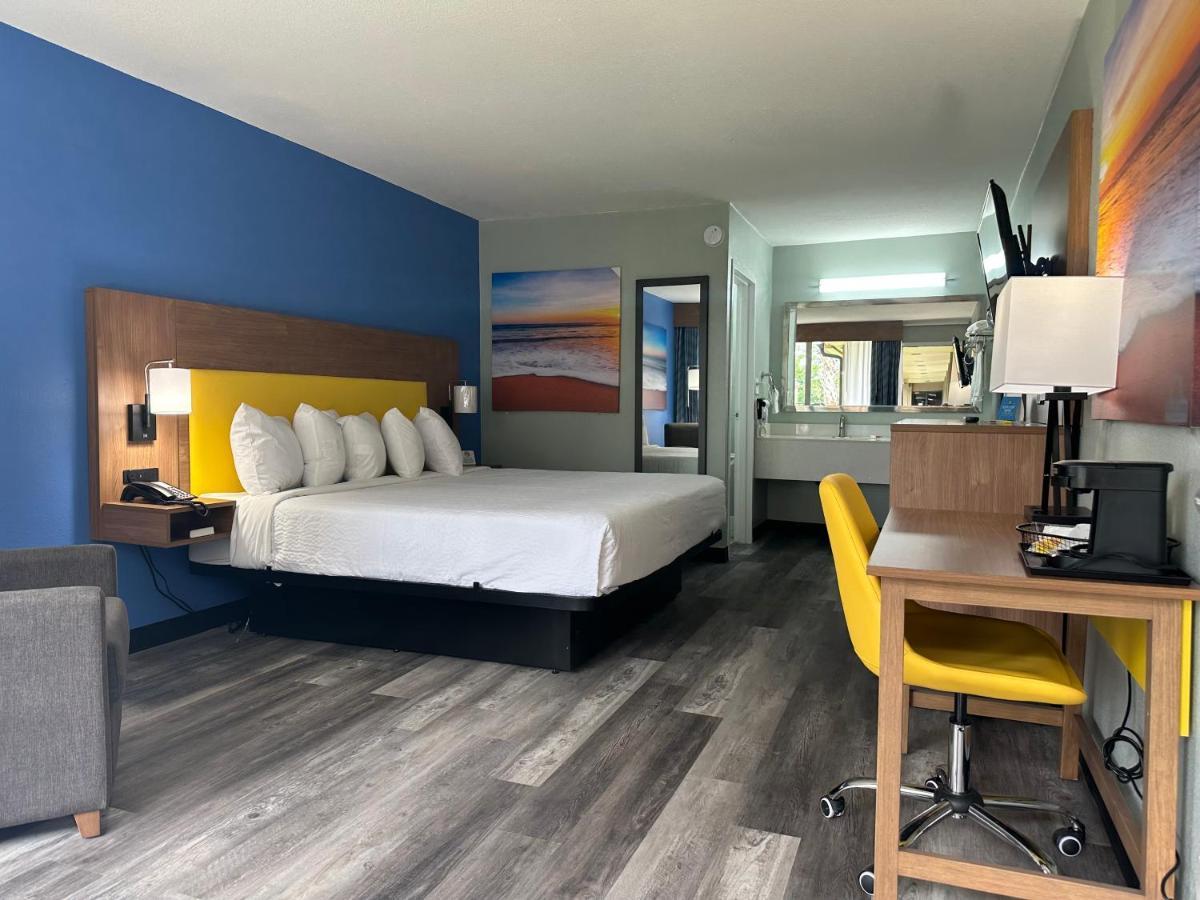 Days Inn & Suites By Wyndham Jennings Exteriér fotografie