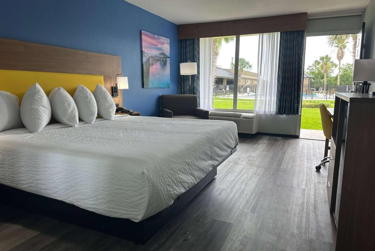 Days Inn & Suites By Wyndham Jennings Exteriér fotografie