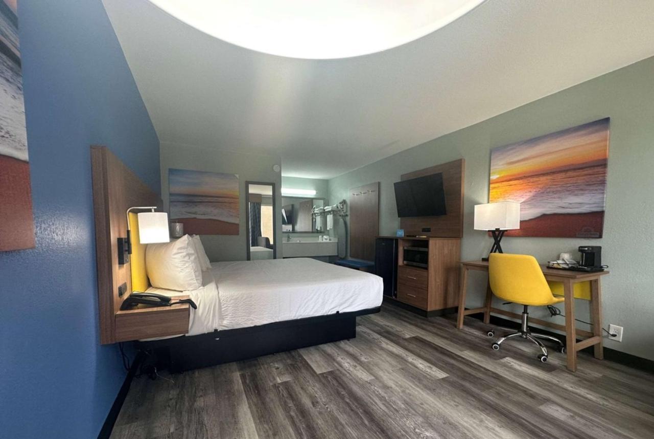 Days Inn & Suites By Wyndham Jennings Exteriér fotografie