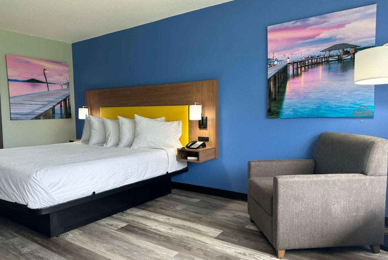 Days Inn & Suites By Wyndham Jennings Exteriér fotografie