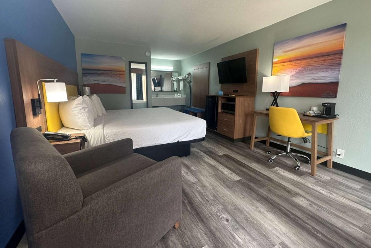 Days Inn & Suites By Wyndham Jennings Exteriér fotografie